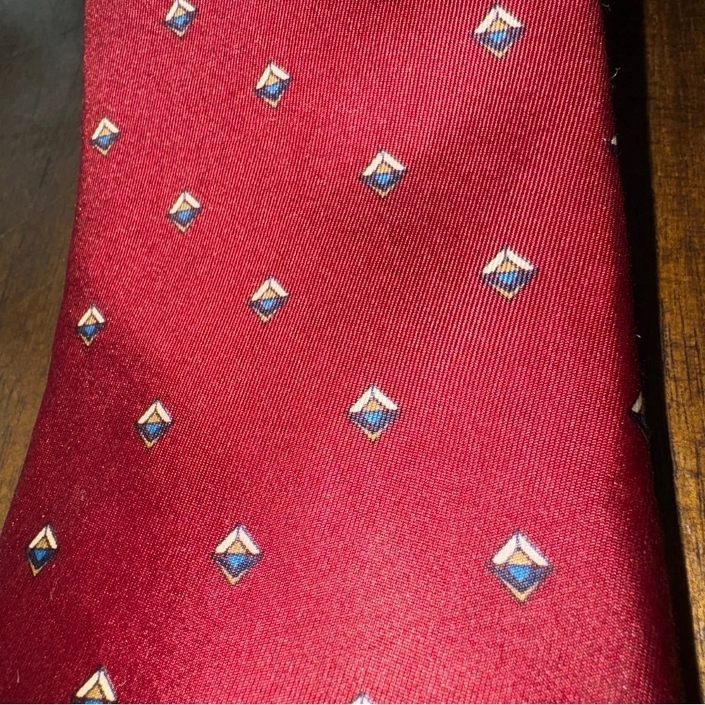 Vintage Prince Igor Neck Tie Burgundy Silk w Mini Diamond Pattern 3” W x 54” L
